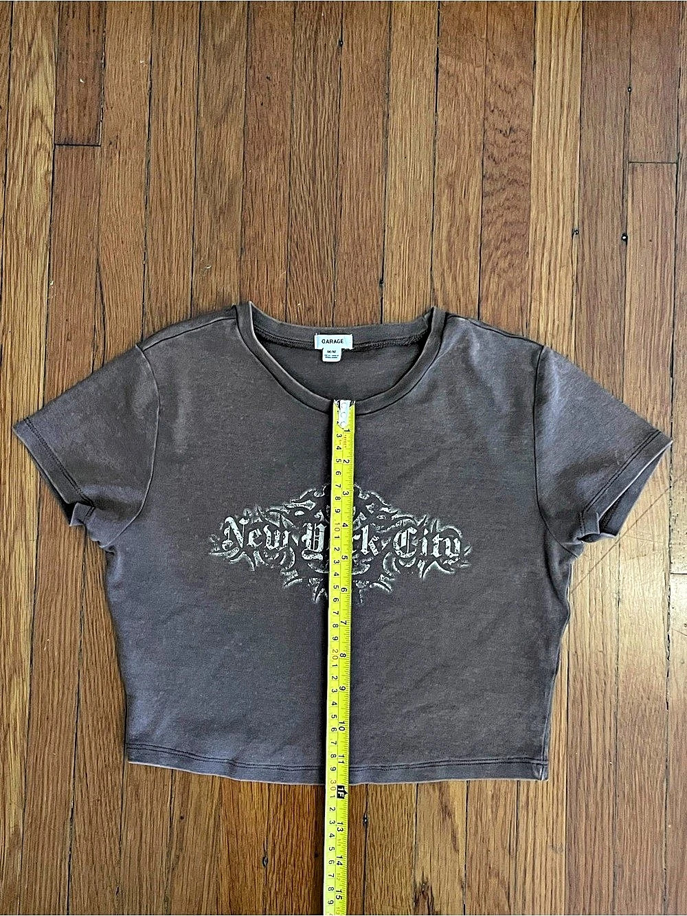 Garage NYC New York Graphic Baby Tee Brown Cropped T-Shirt M - Picture 8 of 9